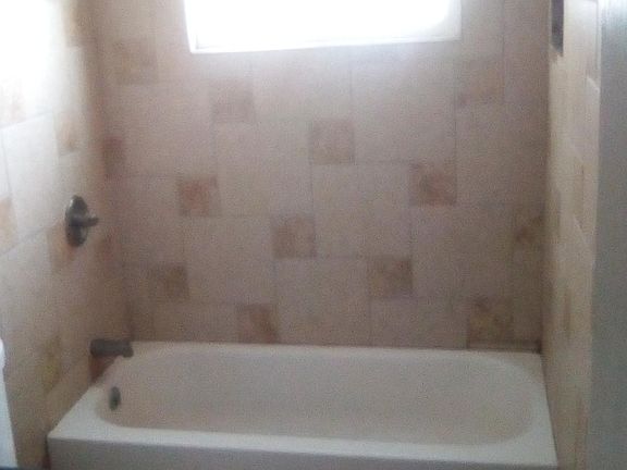 4th image of 9513 Lindsey Dr