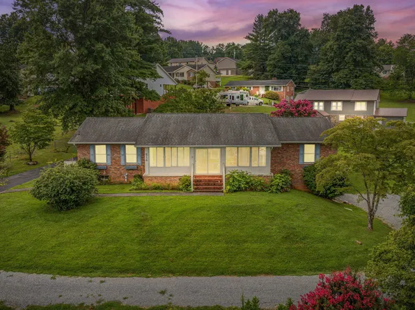 514 Parkway Blvd, Elizabethton, TN 37643