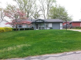 5752 Hollybrook Ln N, Sylvania, OH 43560