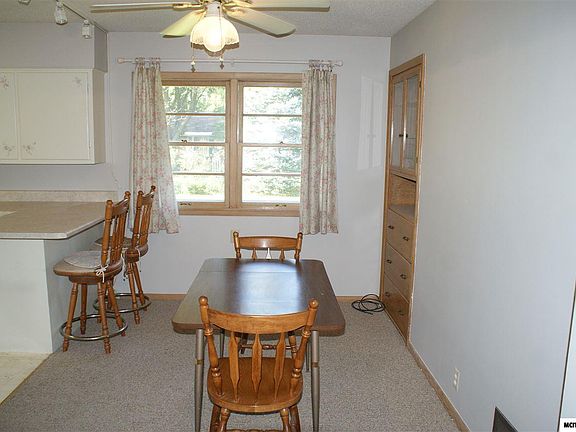 5th image of 828 6th Pl SE