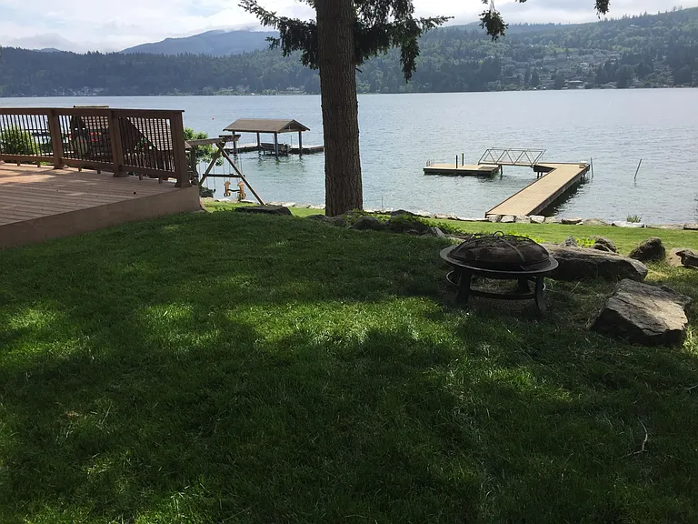 2058 Dellesta Dr — Photo 10