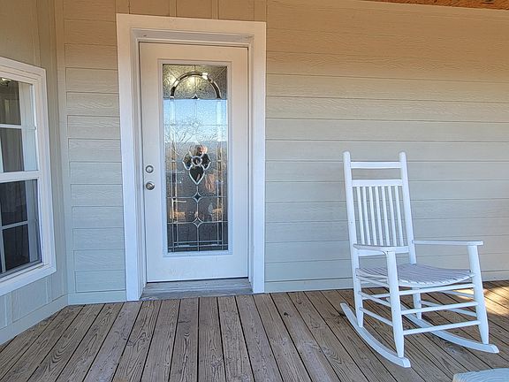 4th image of 408 Nellis Ave