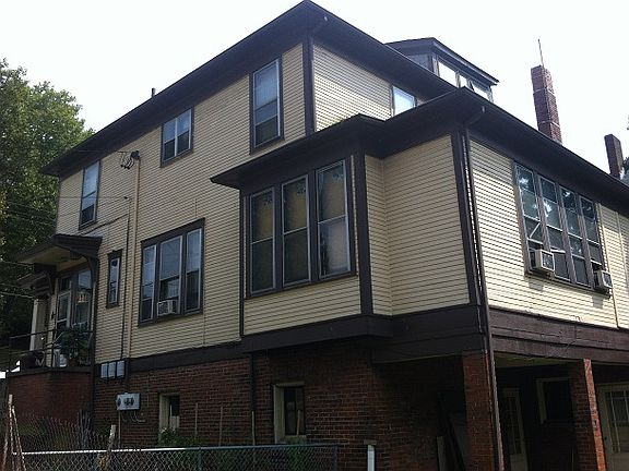 2nd image of 417 Center St