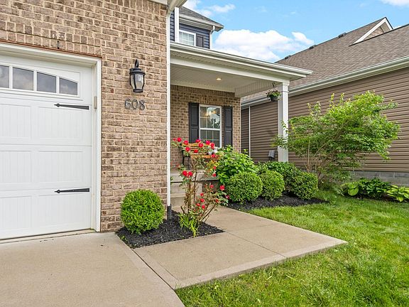 3rd image of 608 Lucille Dr