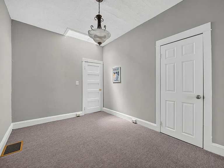 602 S Macon St — Photo 14