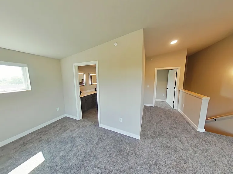Beaverbrook Apartments — Photo 96