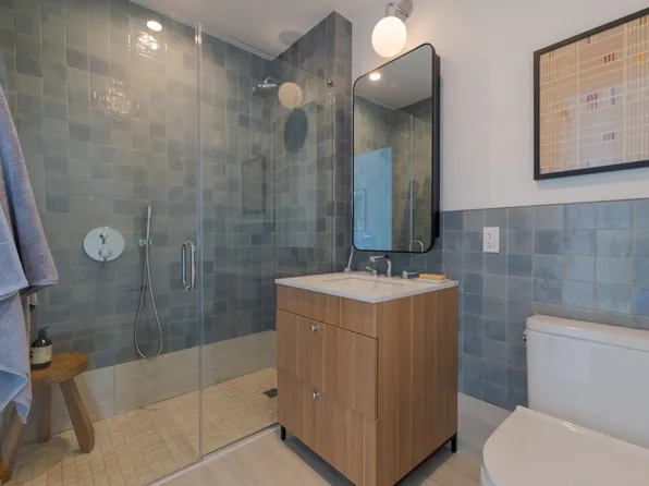 201 25th Street image 13 of 24