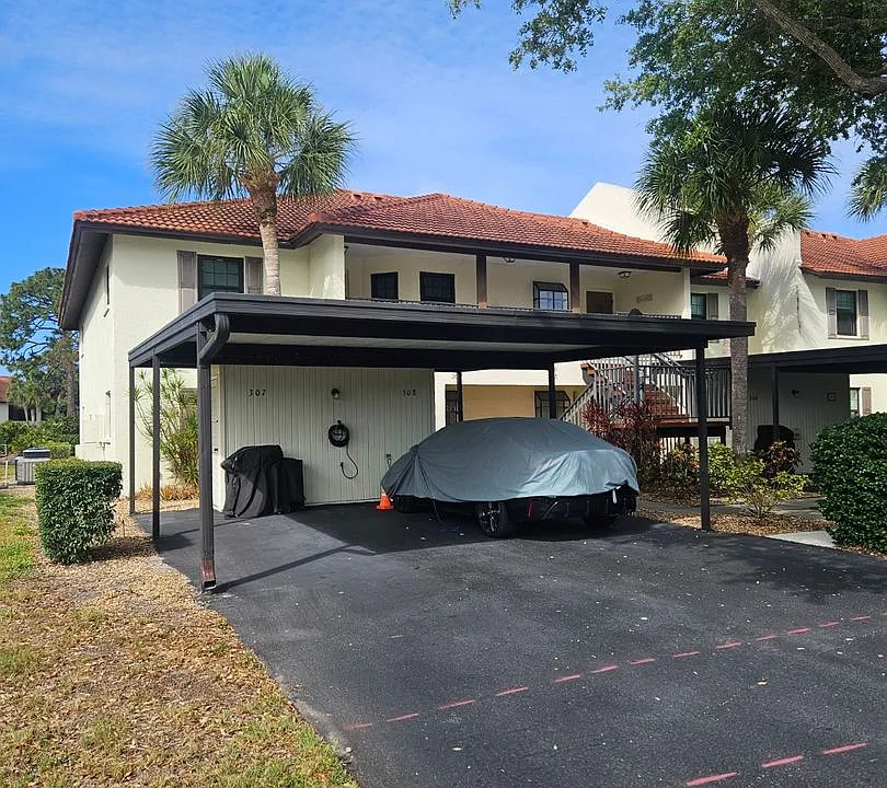 307 Pine Hollow Cir