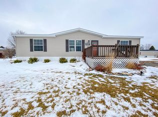 916 Tumbleweed Rd, Brookings, SD 57006