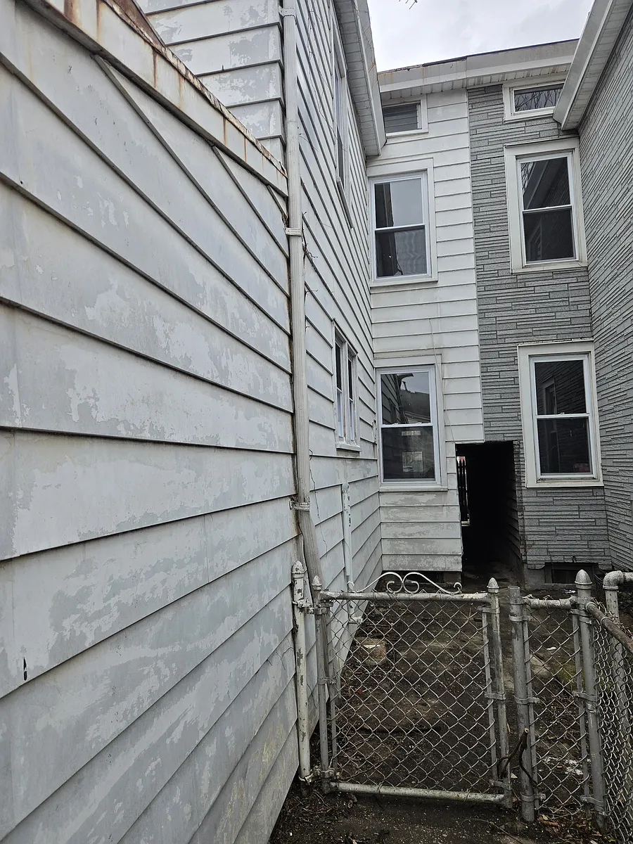 Building Photo - 41 Randall Ave #1