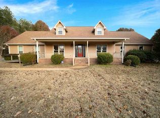 2214 N Royal St, Jackson, TN 38305