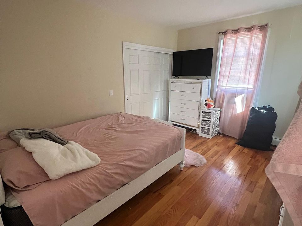 1st image of 519 Broadway APT 2