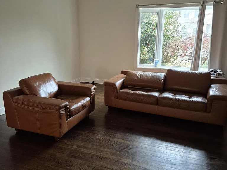 247 Perrine Ave — Photo 4