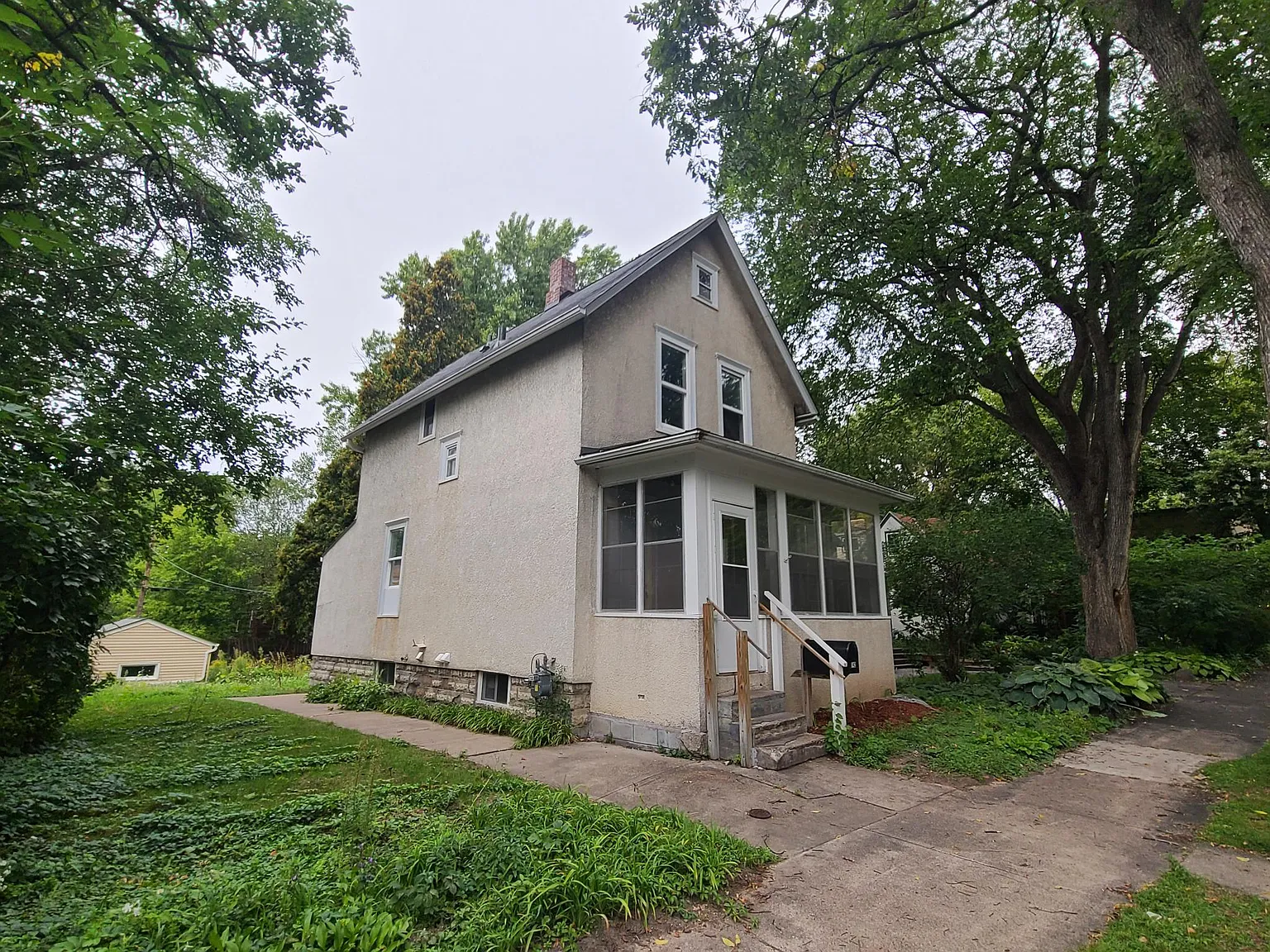 4 bed, 1500 sqft, $1,995 — Photo 2