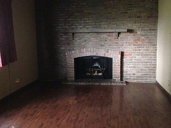 4th image of 807 S Washington St