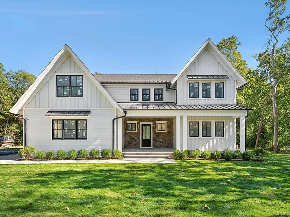 32 North Bay Avenue, Eastport, NY 11941