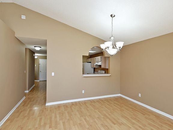 4th image of 10527 Broomsedge Ct