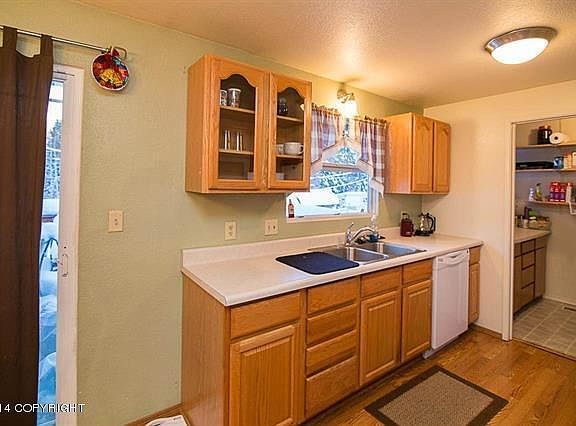 3rd image of 4022 Birch Ln