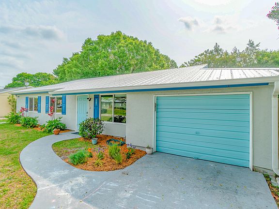 4th image of 2261 SE Aneci Street
