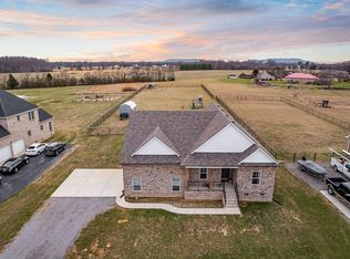 220 Pine Creek Dr, Smithville, TN 37166