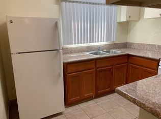 1302 W 97th St APT 6, Los Angeles, CA 90044