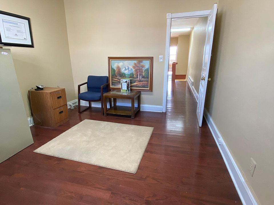 1st image of 1519 W Passyunk Ave Floor 2