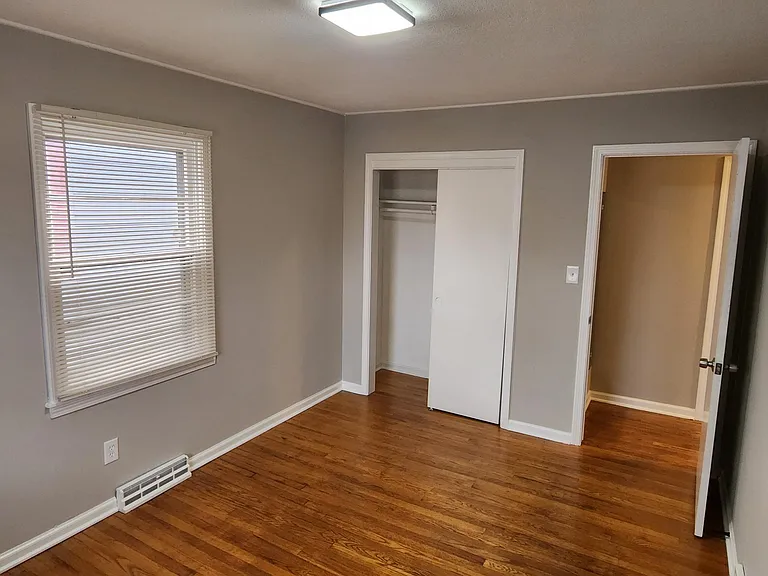 7331 Olive St — Photo 19