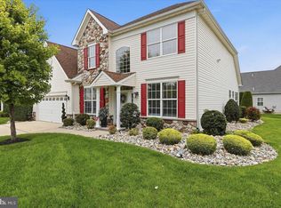 904 Sweet Briar Cir, Deptford, NJ 08096