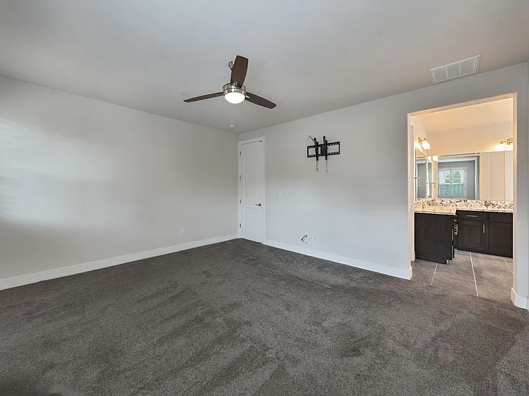 200 Moisant Ct — Photo 18