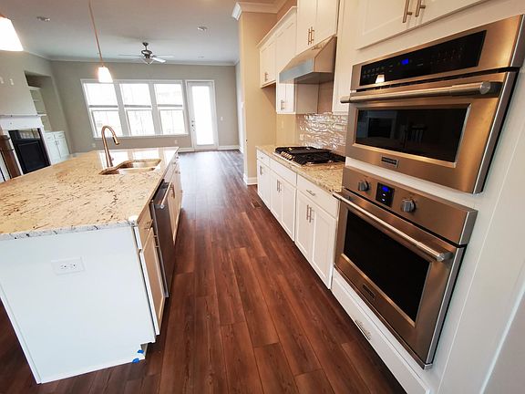 3rd image of 4945 Shay Town Ln