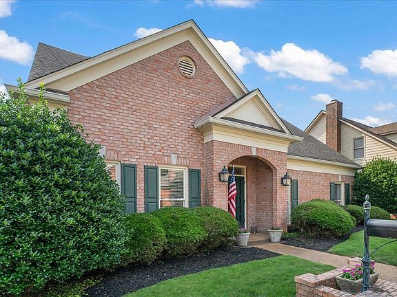 5th image of 2490 Eagleridge Ln