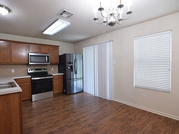 5th image of 5419 Southern Crossing Dr