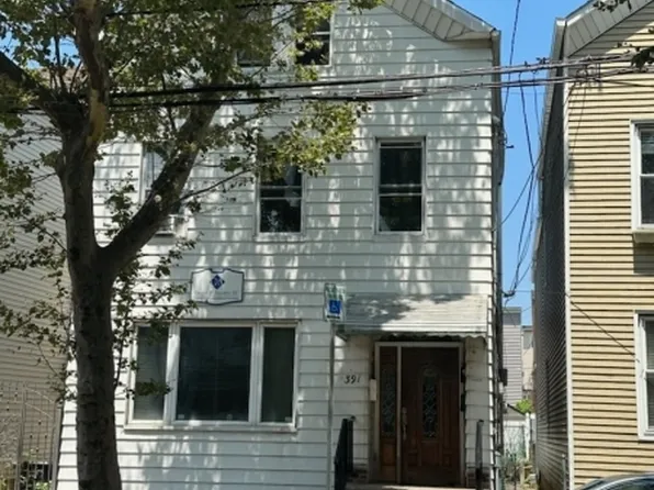 391 Lafayette St, Newark City, NJ 07105