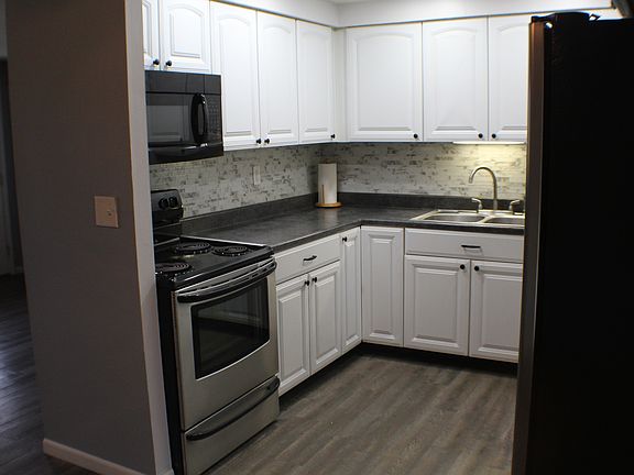 4th image of 6112 Sandbury Dr