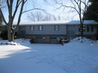 8325-8327 Mid Town Rd, Madison, WI 53719