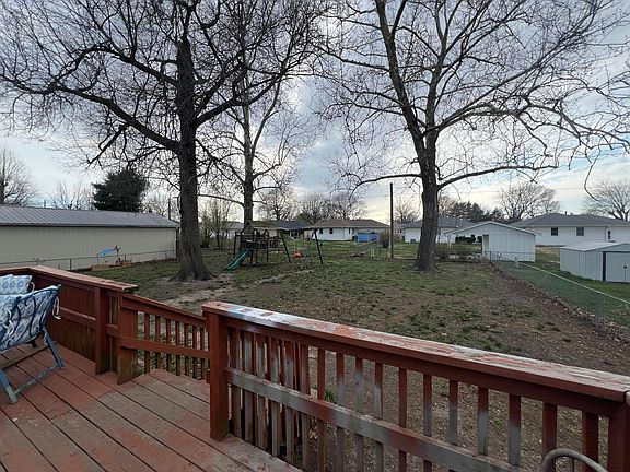 3rd image of 1335 S Highland Ct