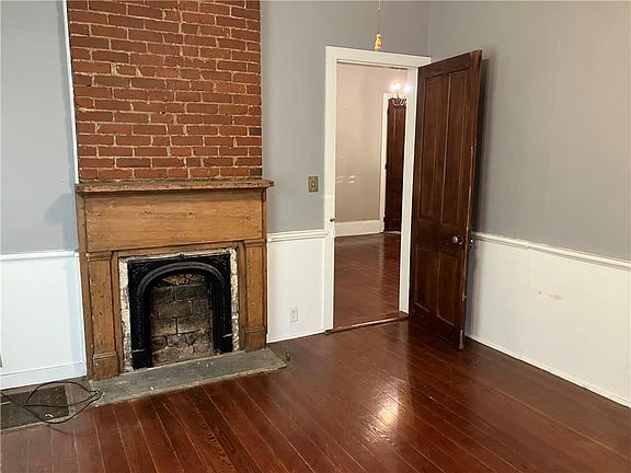 3rd image of 6122 Annunciation St