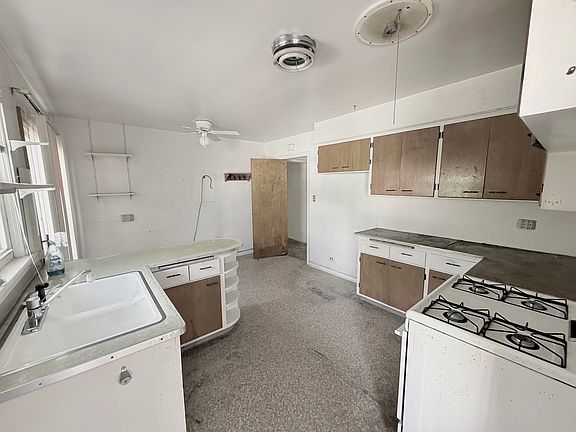 5th image of 554 Westmore Meyers Rd