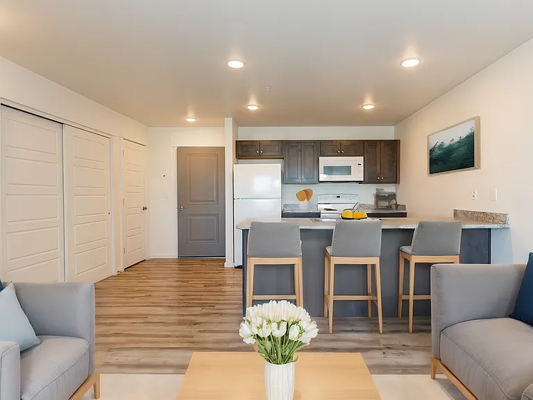 Cottonwood Corner Apartments — Photo 3