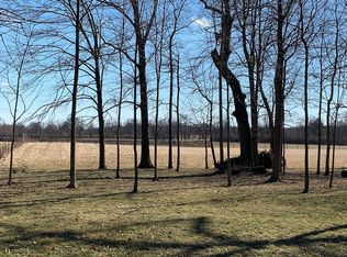 8841 Stonebriar Dr, Indianapolis, IN 46259