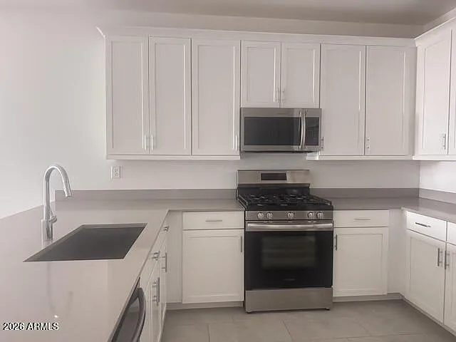 2055 W Bramble Berry Ln — Photo 5