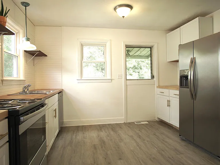 27 Wilshire Dr — Photo 7