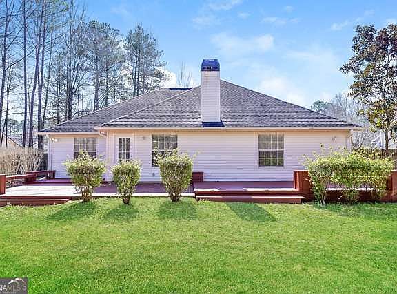 2nd image of 106 Emerald Ln