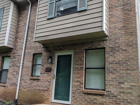 2nd image of 645 Shadywood Ln #645