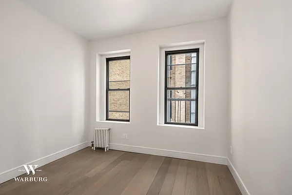 Sold by Warburg | media 9