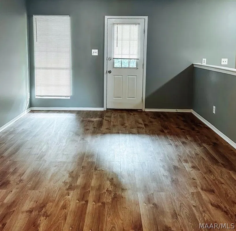 2 bed, 1.0 bath, 850 sqft, $995 — Photo 2