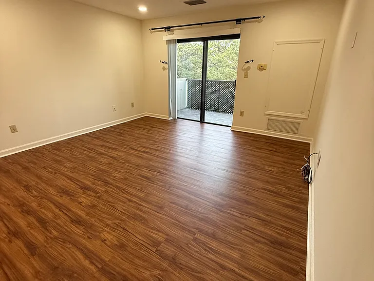 300 Johnson Ferry Rd #A709 — Photo 5