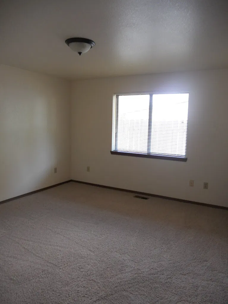 1 bed, 900 sqft, $750 — Photo 4