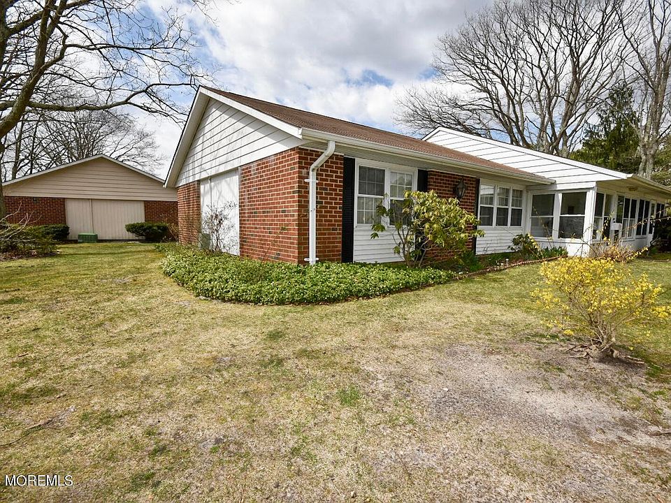 1st image of 983A Aberdeen Drive