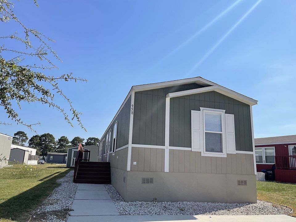 1st image of 920 Century Plaza Dr #98